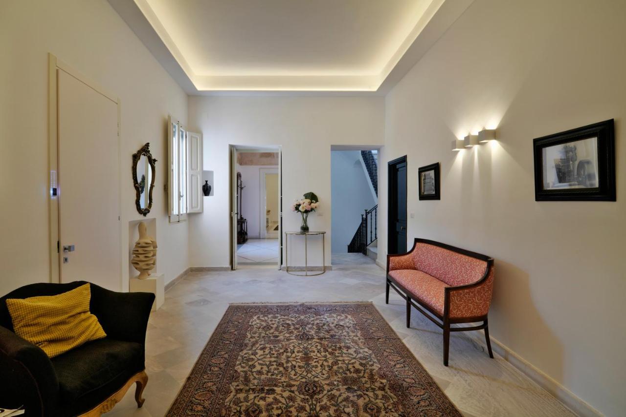 Palazzo Rollo Panzió Lecce Kültér fotó