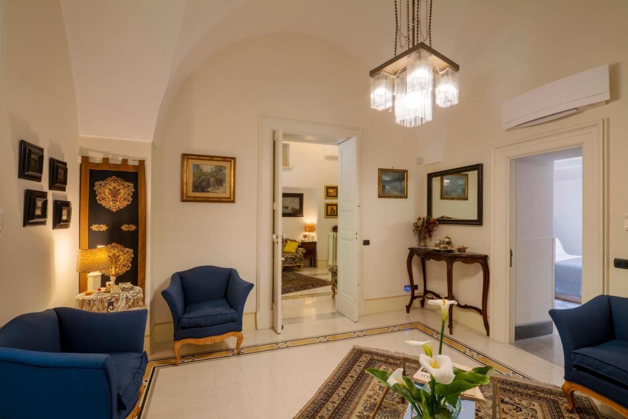 Palazzo Rollo Panzió Lecce Kültér fotó