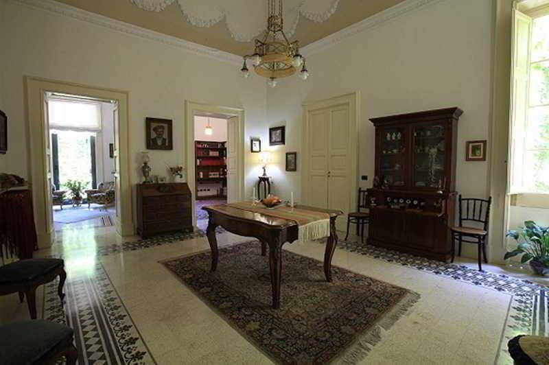 Palazzo Rollo Panzió Lecce Kültér fotó